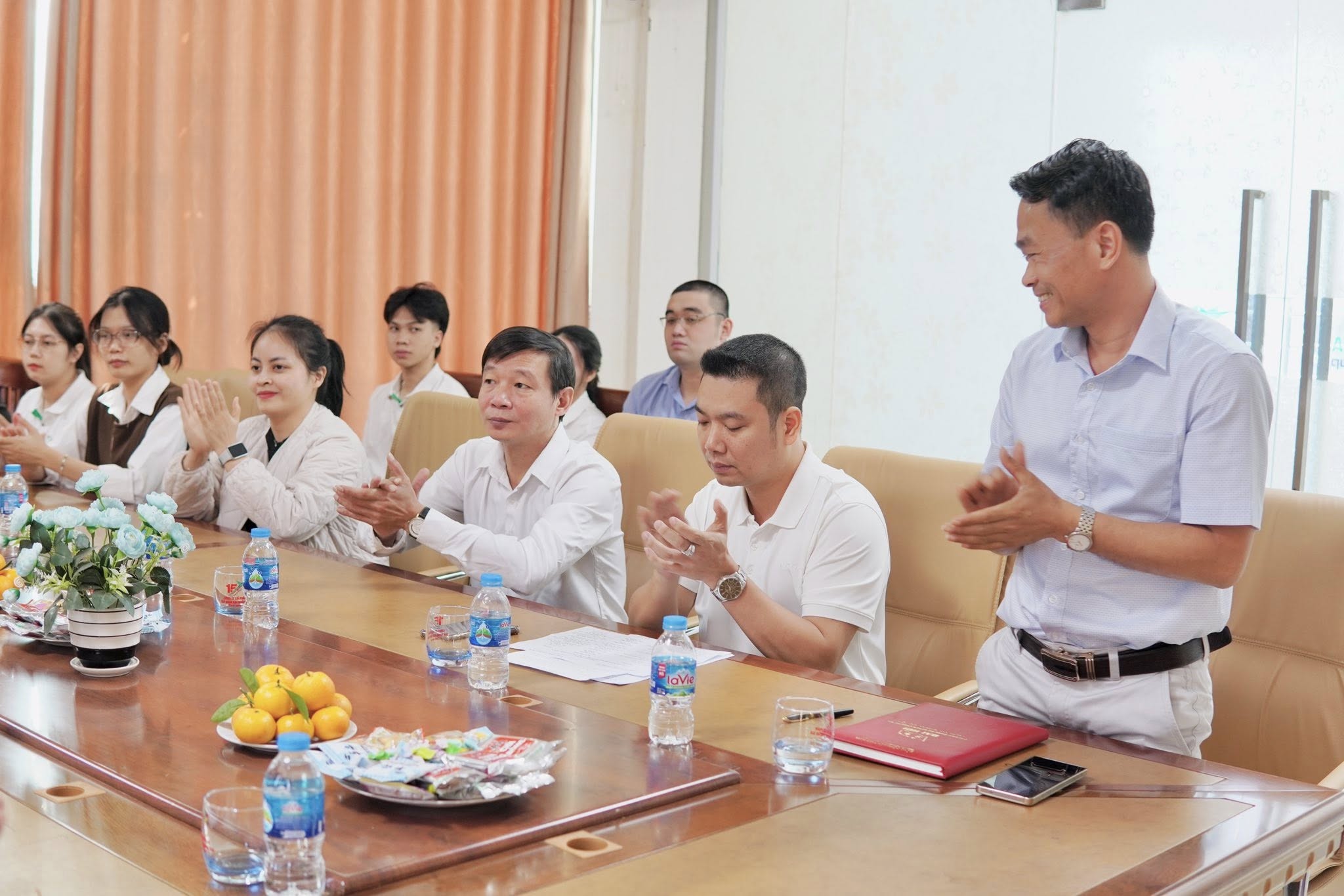 Cong-bo-Quyet-dinh-thanh-lap-Chi-bo-Cong-ty-CP-Cong-nghe-DOFA